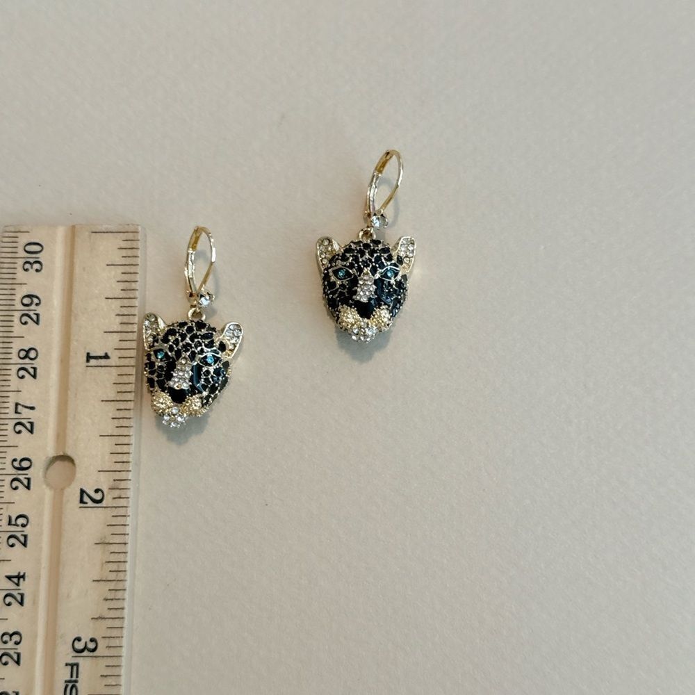 Tiger earrings M1037 - Picture 3 of 3